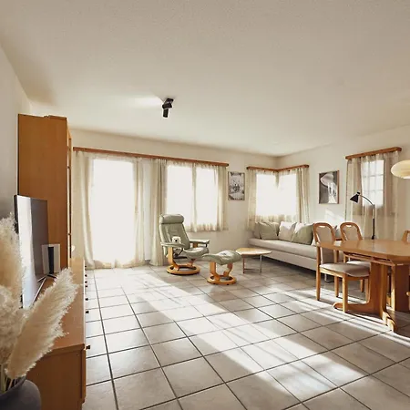 アパート Gemuetliche In Ladir Bei Flims Laax Ilanz/Glion